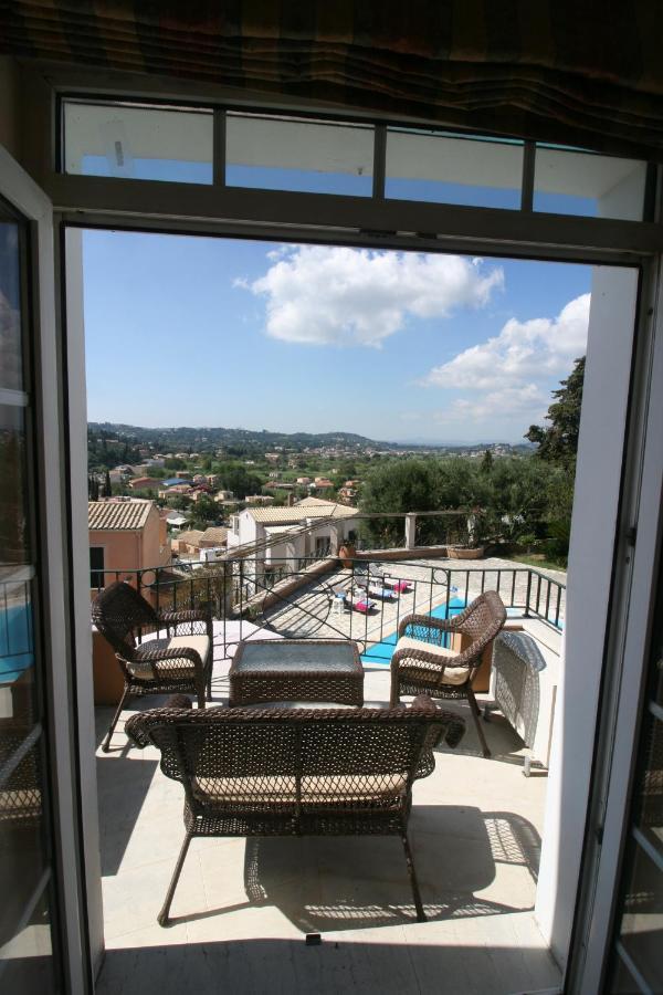 Durrell Corfu Strawberry-Pink Villa ペラマ エクステリア 写真