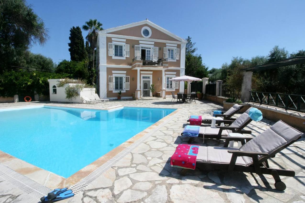 Durrell Corfu Strawberry-Pink Villa ペラマ エクステリア 写真