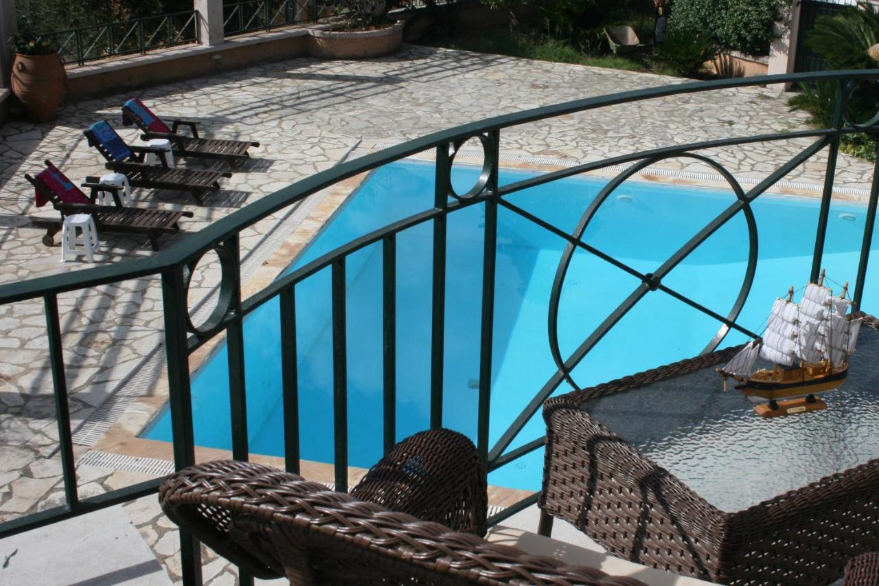 Durrell Corfu Strawberry-Pink Villa ペラマ エクステリア 写真